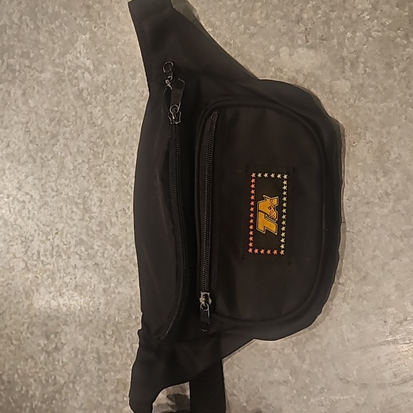 Vintage Other - TA Vintage fanny pack